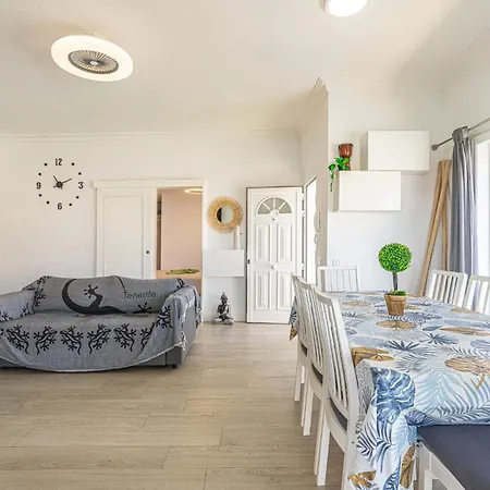 וילה Villa Costa Adeje אדחה