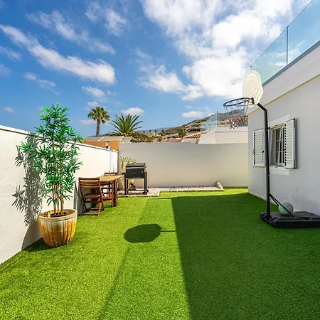 Villa Costa Adeje וילה