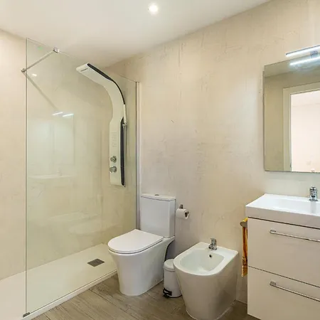 Villa Costa Adeje וילה *